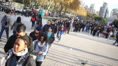 Sin puerta de entrada para los jóvenes