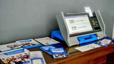 Neuquén sale a capacitar a los municipios en el voto electrónico