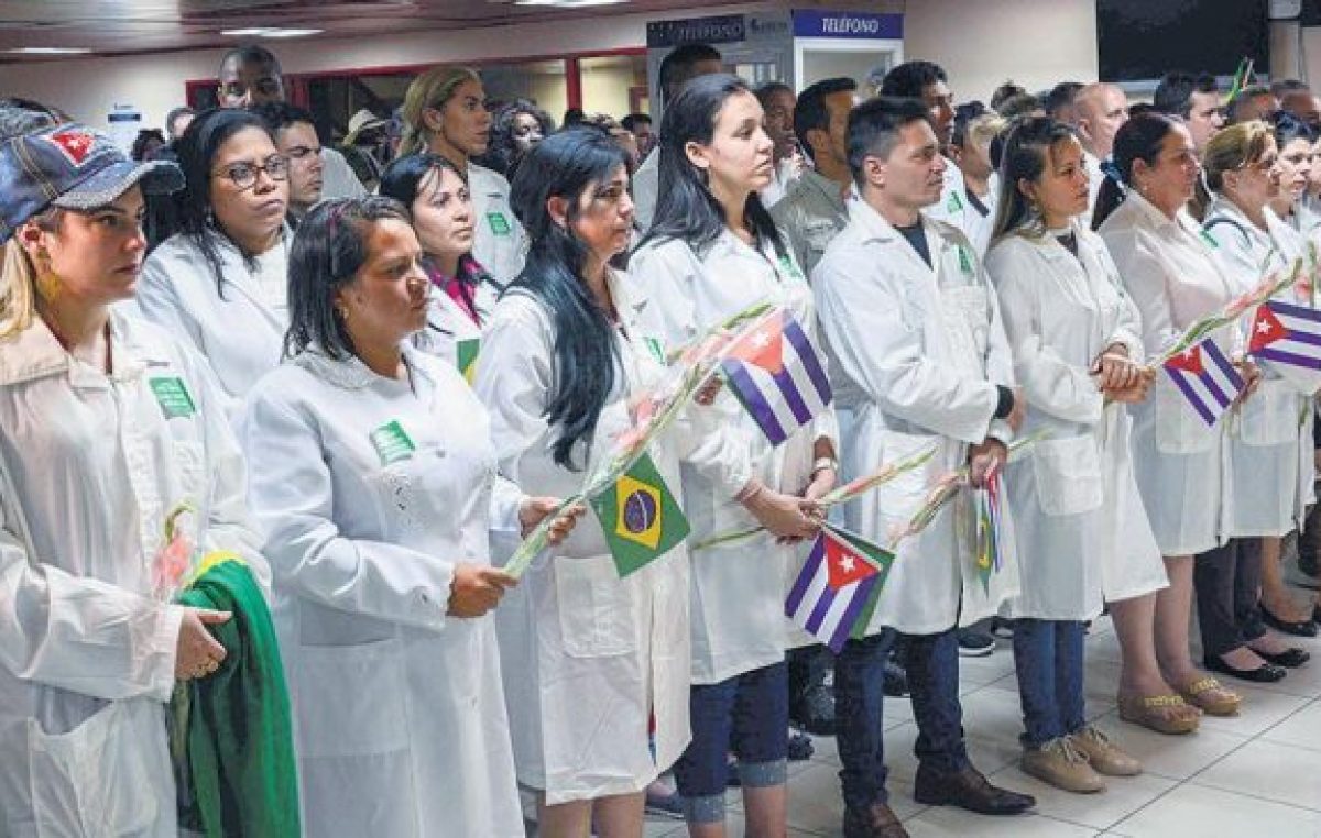 Los médicos de Brasil de vuelta a Cuba