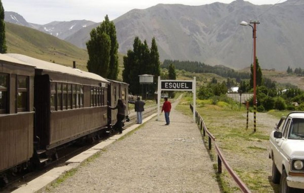 Esquel regalará nafta a los chilenos que la visiten