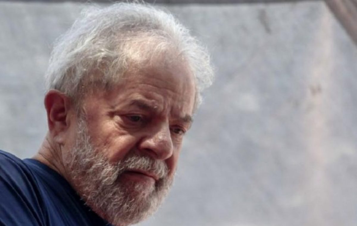 Acompañan el martirio  