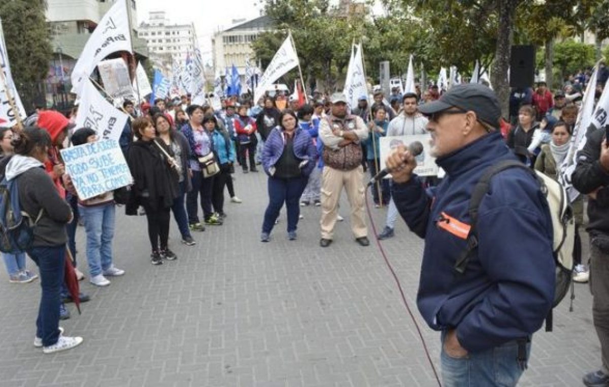 Jujuy: Seom presentó petitorio