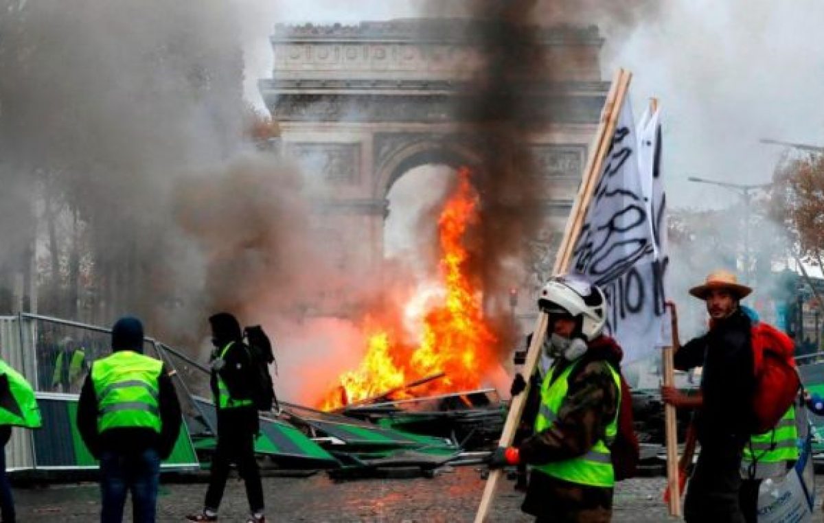 En Francia el movimiento se radicaliza