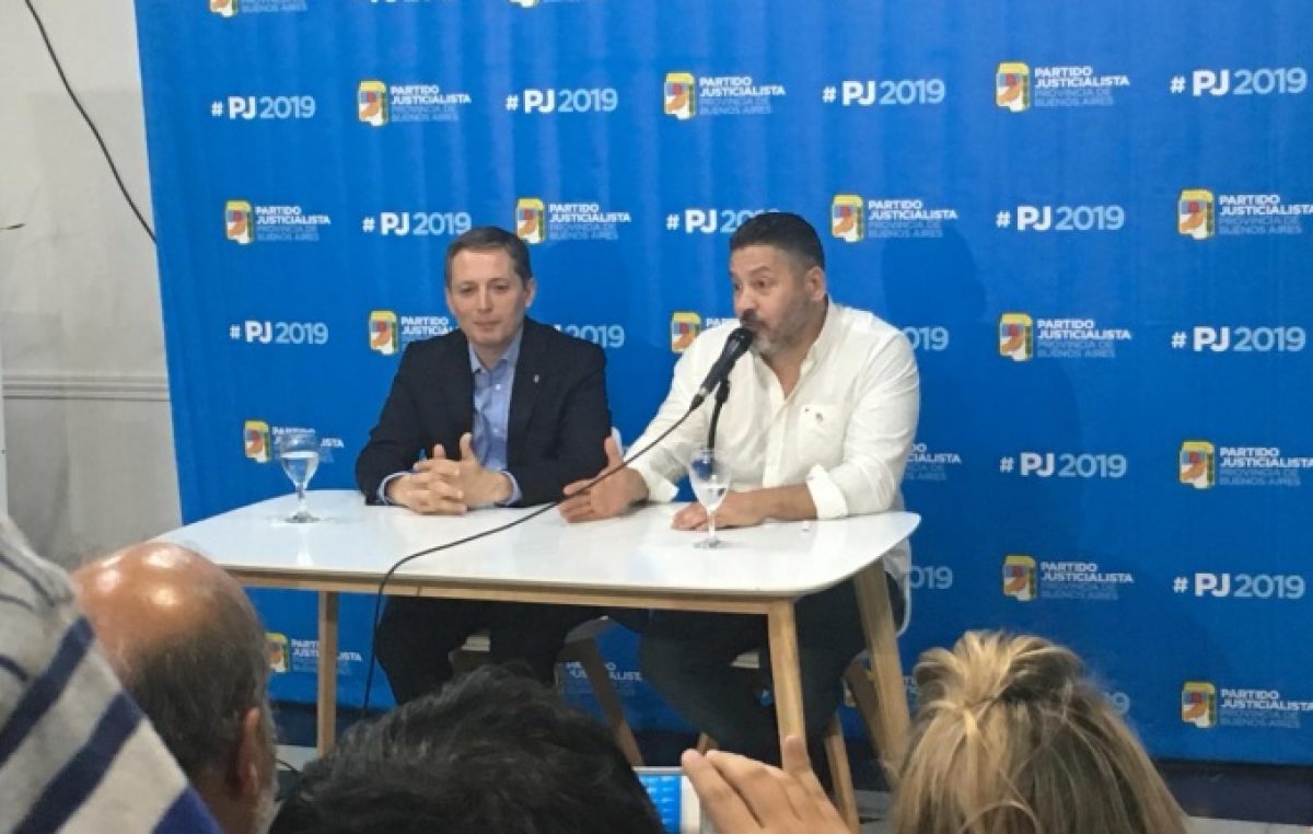 Gray asumió al frente del PJ Bonaerense con el apoyo de CFK y los tapones de punta contra Vidal