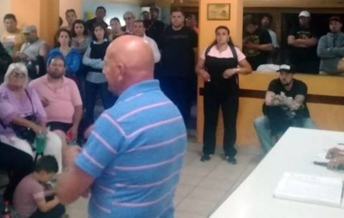 Municipales de Necochea en alerta y movilización