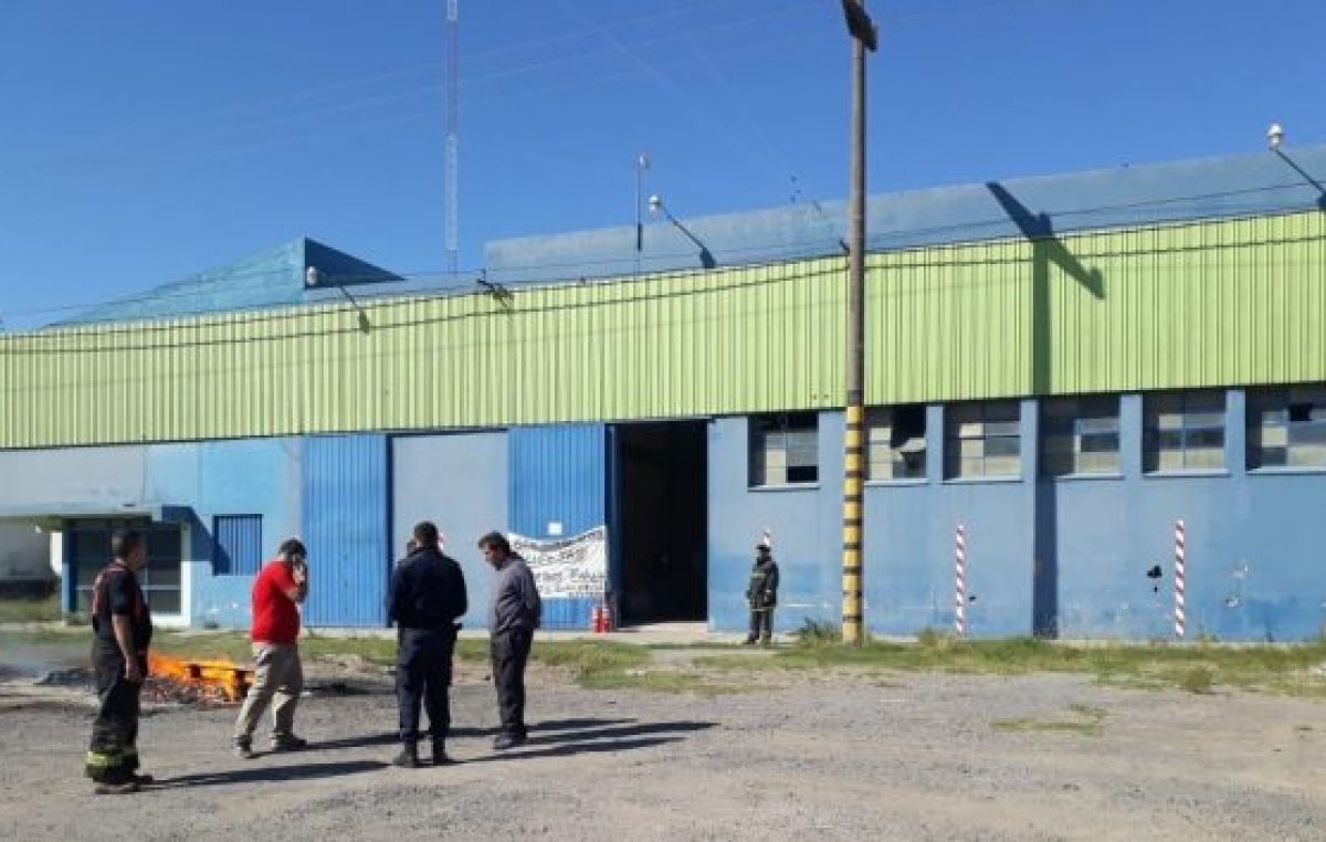 Cerró una de las cuatro fábricas de telgopor del país y despidió a sus trabajadores