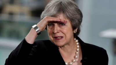 A May se le augura un futuro tormentoso