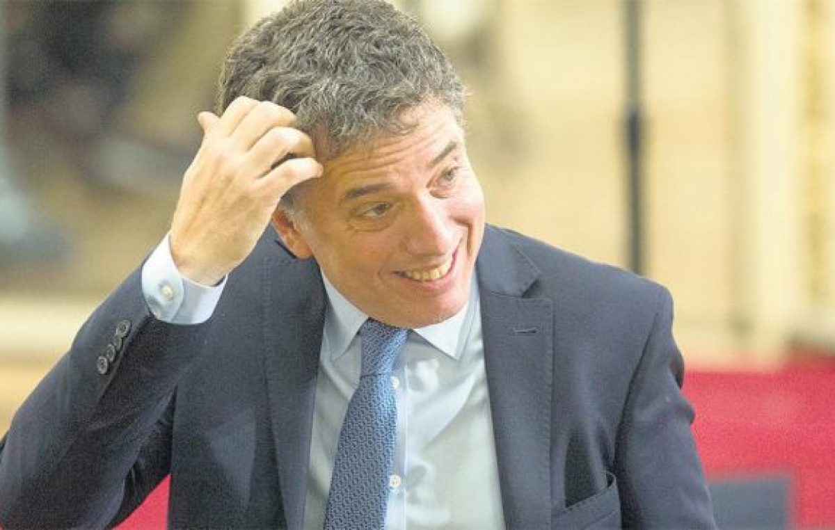 Con el déficit externo al cuello