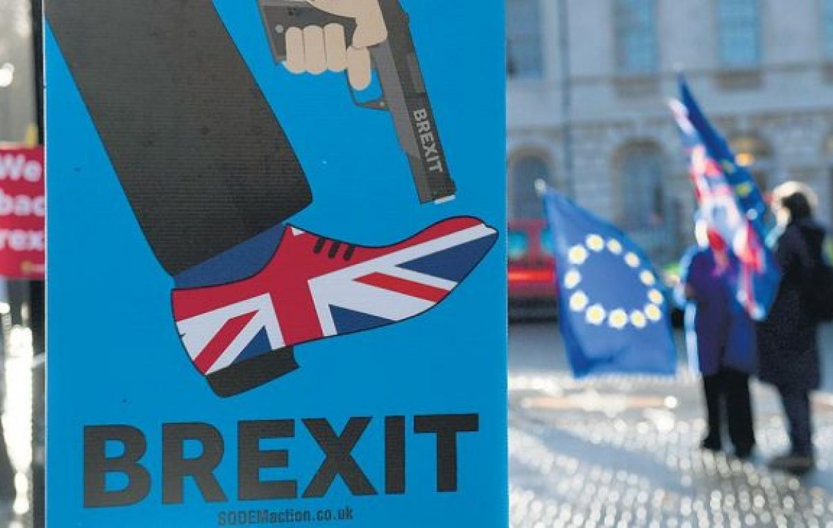 Destinan una partida para el Brexit duro