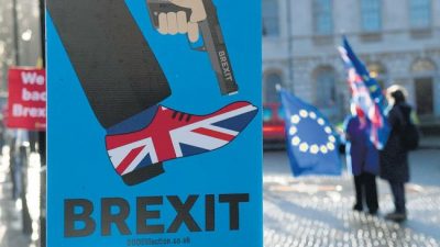 Destinan una partida para el Brexit duro
