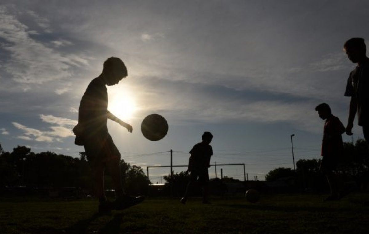Pagar las cuotas de los clubes de barrio rosarinos, cada vez más difícil para sus socios