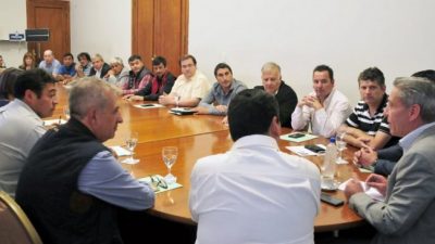 El Gobernador de Chubut se reunió con intendentes y jefes comunales