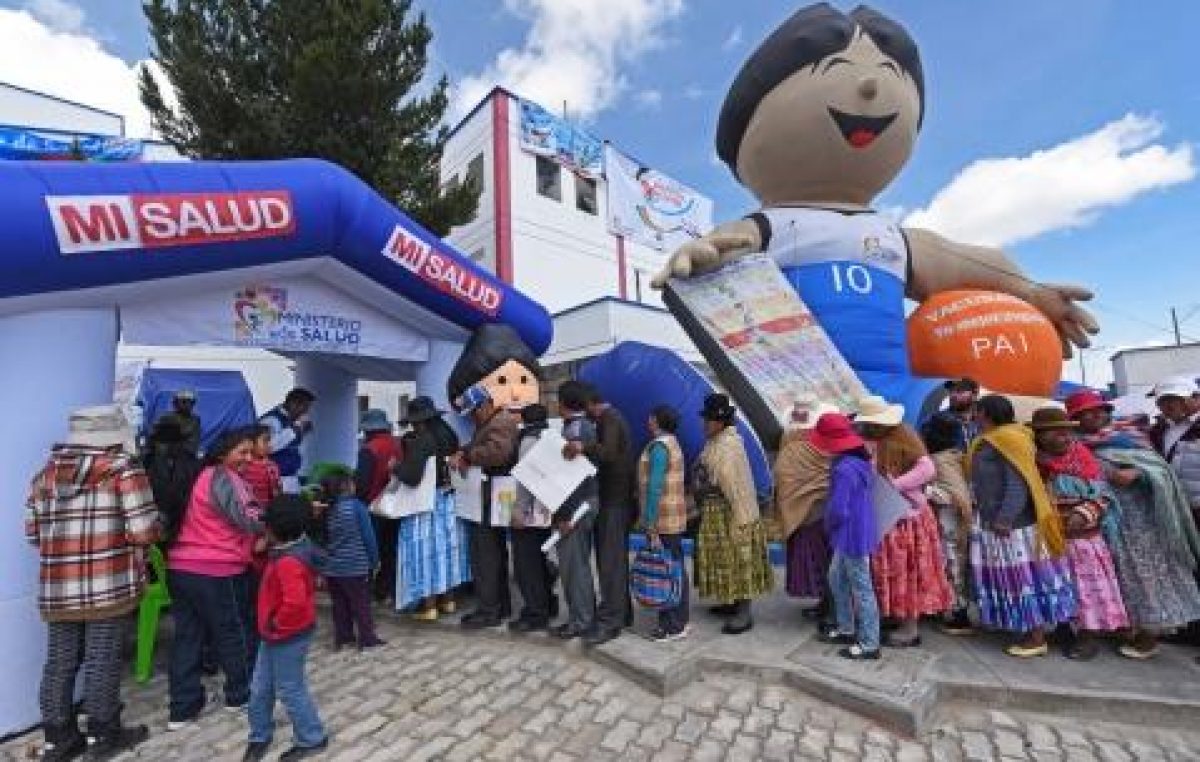 Crece el número de beneficiarios del nuevo sistema de salud en Bolivia