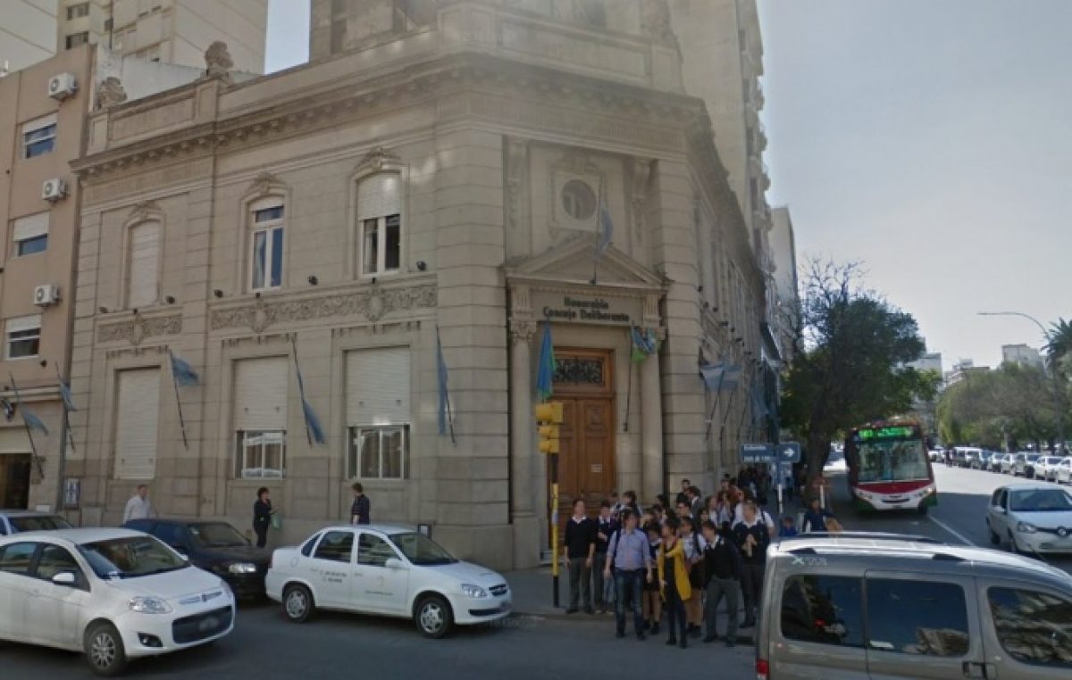 Bahía récord: el HCD aprobó suba de 33 por ciento en el boleto de colectivo, que ya supera los 25 pesos