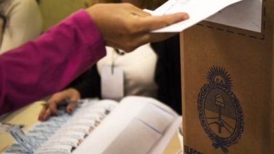 Buenos Aires: En la antesala de otra reunión de la comisión especial, el desdoblamiento de elecciones profundiza la grieta