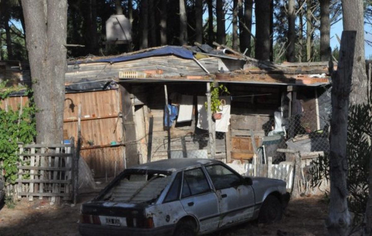 El “otro” Pinamar: la pobreza y la marginación junto a las mansiones y el lujo