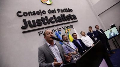 Buenos Aires: Los intendentes ofrecen al kirchnerismo la cabeza de la lista de Diputados a cambio de la Gobernación