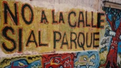 Abrazo en defensa del Parque Rivadavia contra los destrozos de Rodríguez Larreta