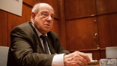 El intendente de Mar del Plata profundiza el conflicto: redactó un memorándum donde enseña a sancionar trabajadores