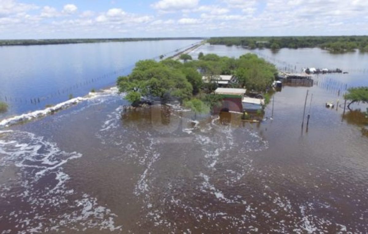 El norte santafesino bajo agua: cayeron en promedio 800 mm en menos de un mes
