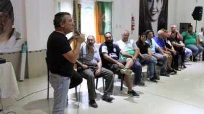 Solanas y Urribarri encabezaron un encuentro con más de 50 sindicatos de Entre Ríos