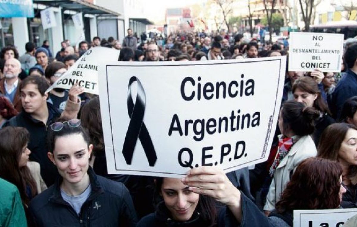 Cientificidio, política de Estado