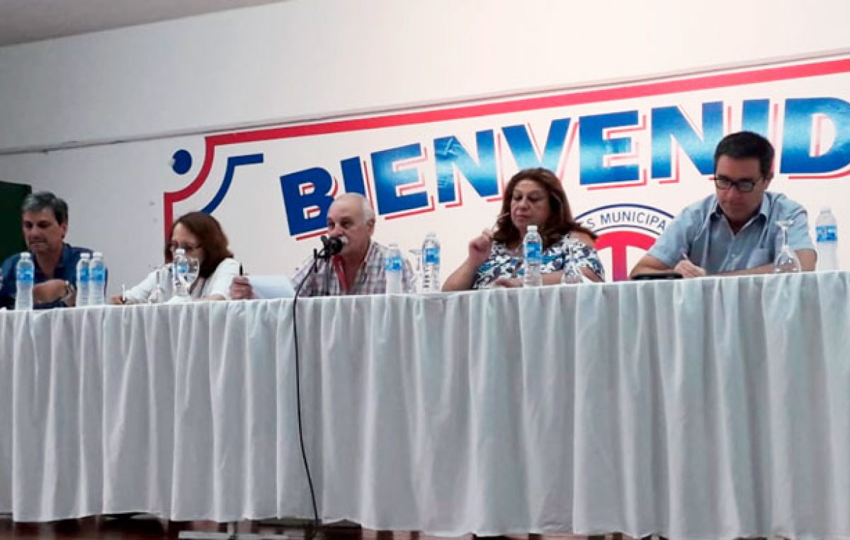 El conflicto entre los municipales y el gobierno continuará en febrero