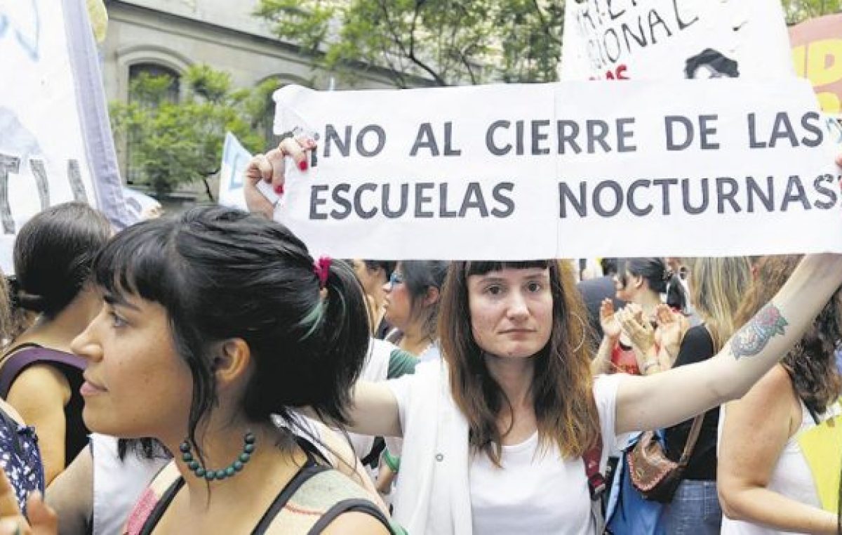 Minimizar la educación de adultos