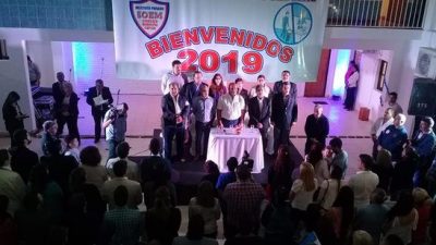 El gobernador de Tucumán inauguró un jardín infantil para hijos de municipales capitalinos