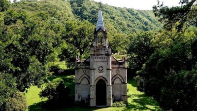 Bella y misteriosa, la capilla de Río Blanco abre las puertas de la precordillera