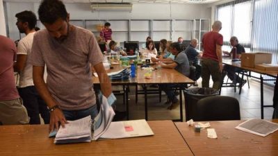 Santa Fe: se inscribieron 15 listas para competir por la intendencia