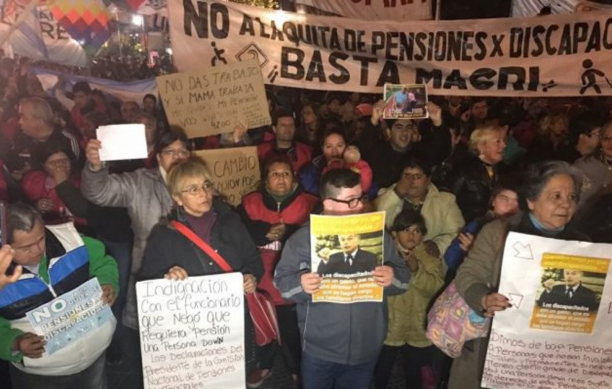 El Gobierno se lanza de nuevo contra las pensiones por discapacidad