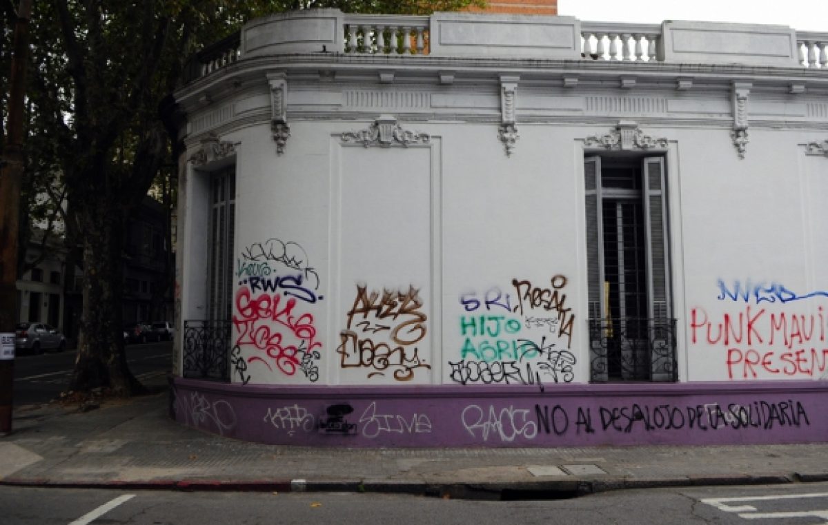 Mendoza: Hablemos, por favor, de la ciudad garabateada