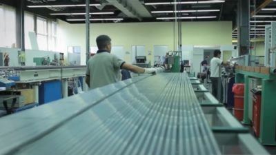 Trabajadores del Centro Atómico Ezeiza en alerta por ajuste y despidos