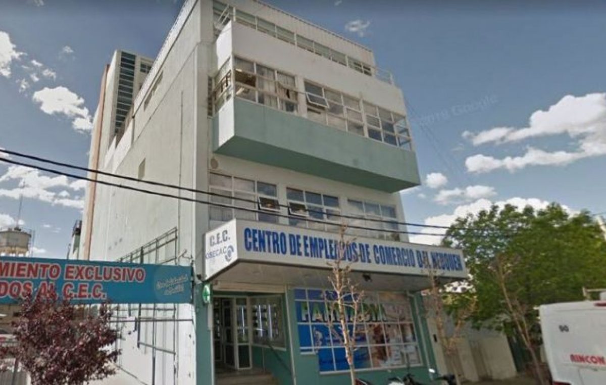 Empleados de Comercio de Neuquén en alerta por numerosos despidos en un hipermercado