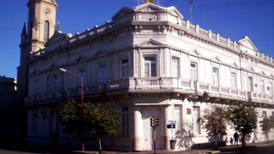 Trabajadores municipales de Junín piden negociar la cláusula automática
