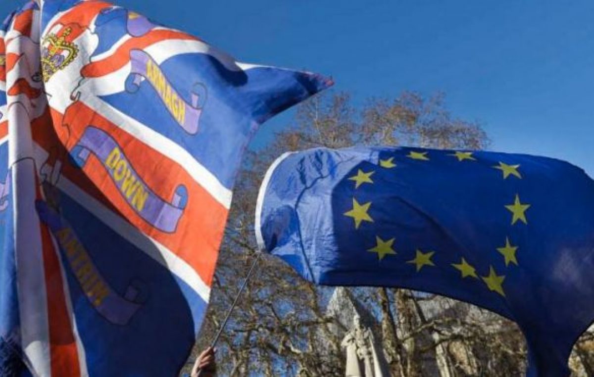 El Brexit desangra