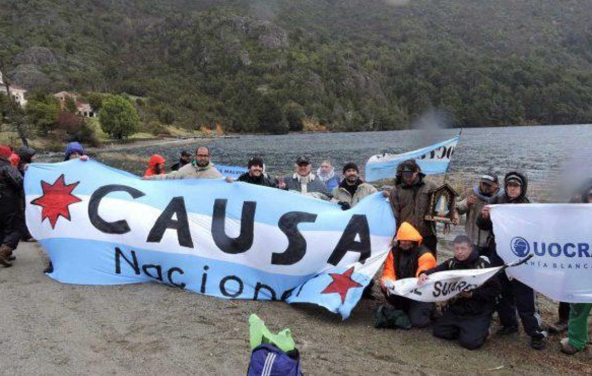 Marchan al lago Escondido para defenderlo de Lewis