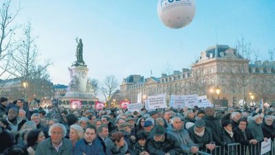 Francia marcha contra el antisemitismo