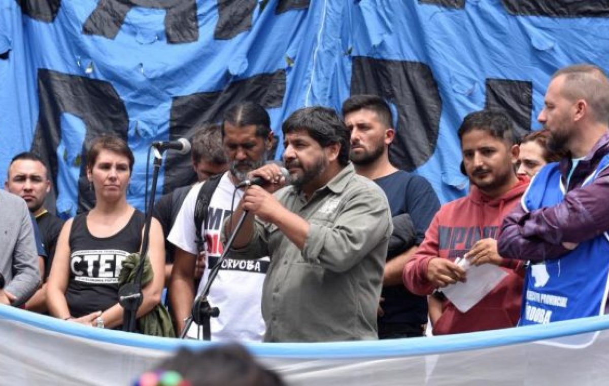 Con $ 876 millones, el gobernador de Córdoba firmó la paz con las organizaciones sociales