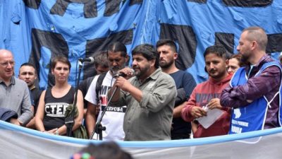 Con $ 876 millones, el gobernador de Córdoba firmó la paz con las organizaciones sociales