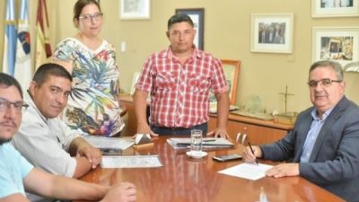 Rubrican el acuerdo de incremento para trabajadores municipales de Catamarca
