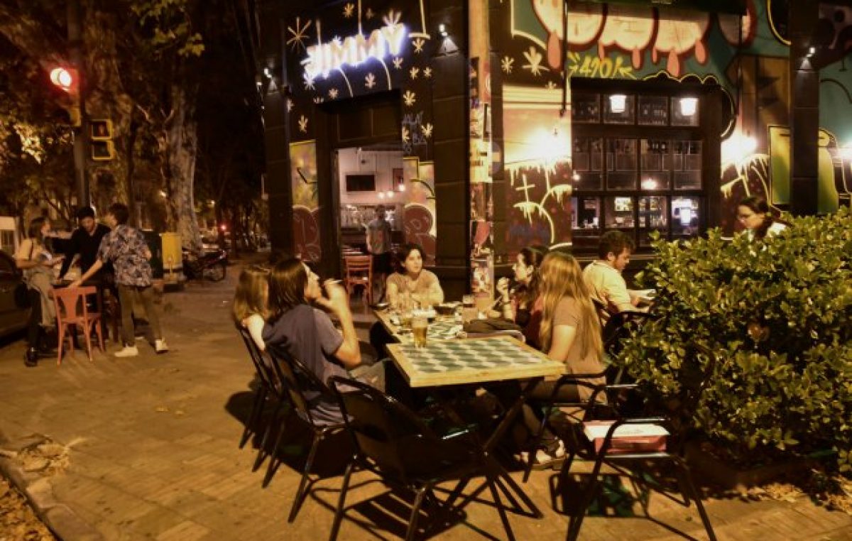 Fuerte caída de la actividad en bares, hoteles y restaurantes rosarinos