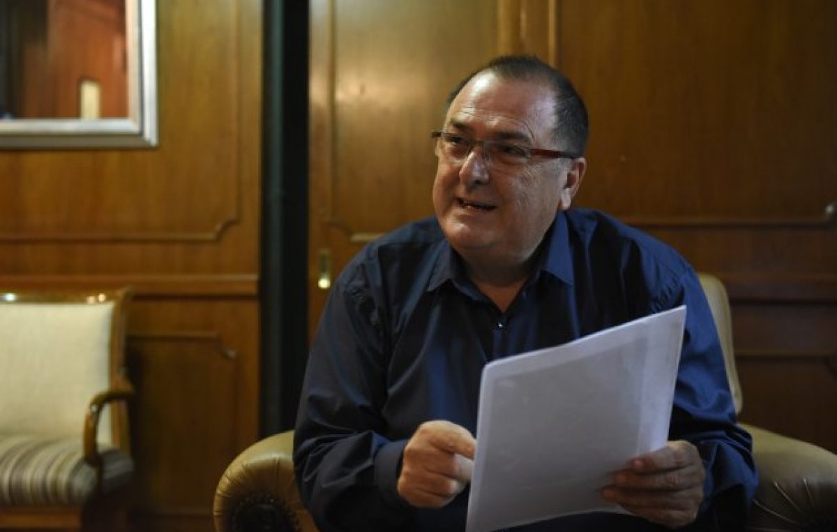 Rosario: Ratner criticó a la intendenta y dijo que la postura de los municipales es «inamovible»