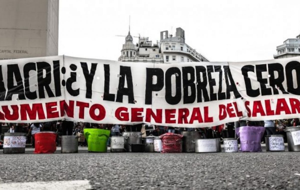 Por la crisis y la pobreza, movimientos sociales acamparán en las puertas de los hipermercados