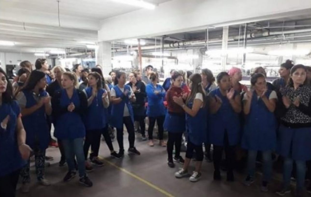 La odisea de mantener la producción: trabajadoras textiles denuncian explotación laboral