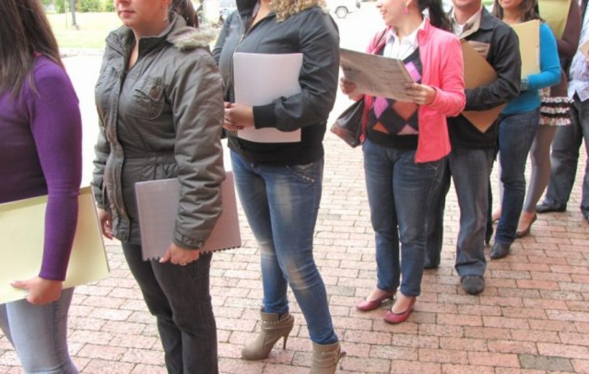 Profundización de la desocupación: las empresas no planean contratar empleados en el próximo trimestre