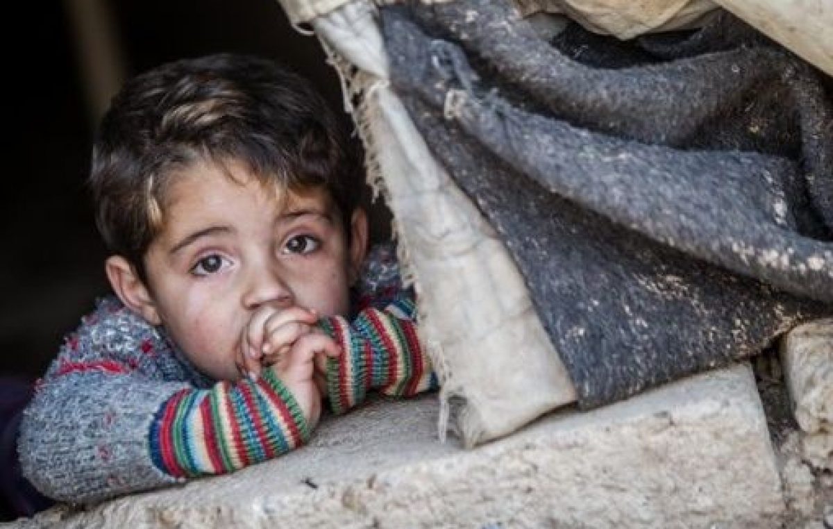 Cuatro de cada diez niños son pobres