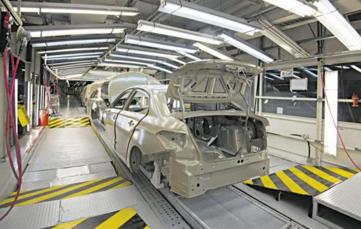 La mitad de la estructura industrial está parada