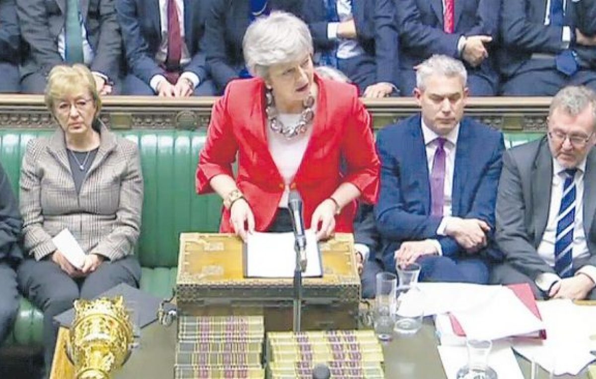 Rechazo parlamentario al plan Brexit de May